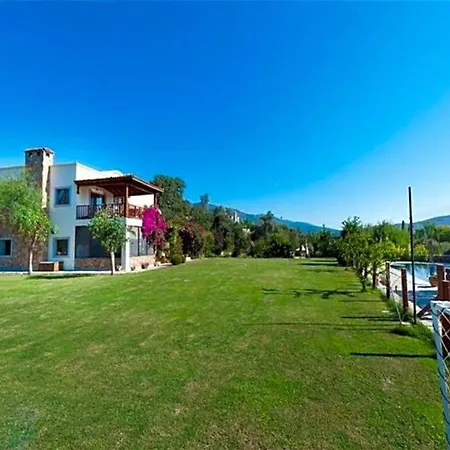 Sleeps 11 Pool Air Con Wifi Вилла