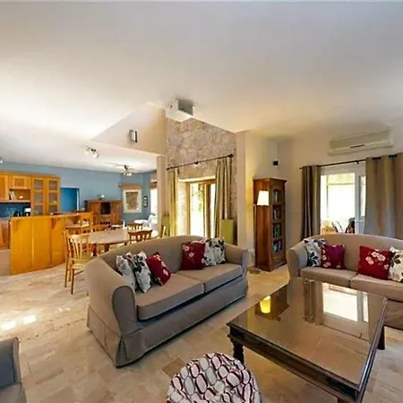 Вилла Sleeps 11 Pool Air Con Wifi Бодрум