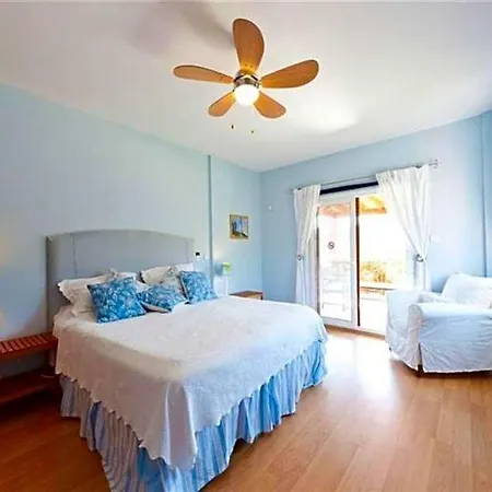 Вилла Sleeps 11 Pool Air Con Wifi